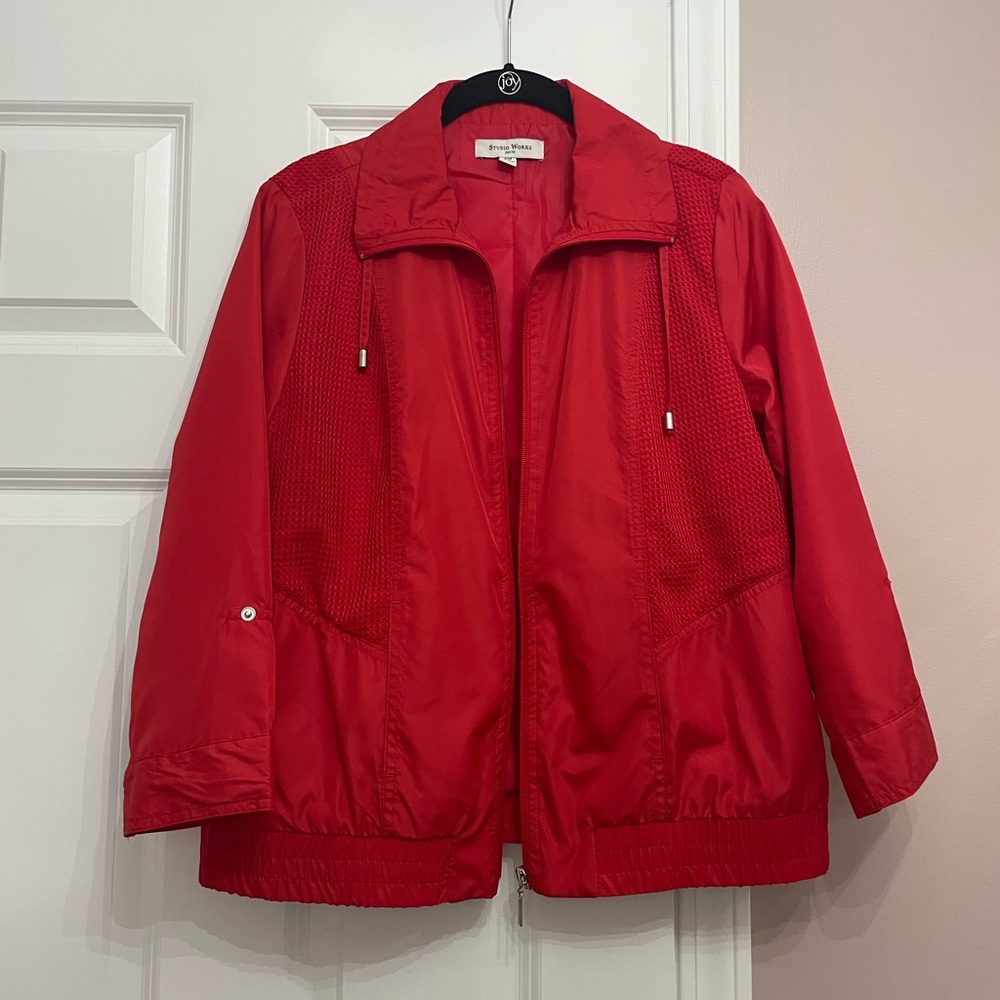 Studio Works Red Windbreaker/Rain Jacket women’s petite medium retro grannycore